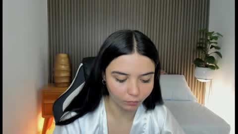 Snapshot of sammy_cutee chatting on 12/14/24, 06:35 S A M M Y online show from 12/14/24, 06:35