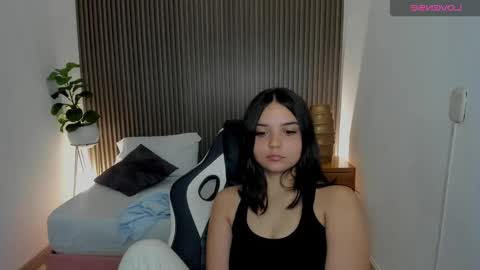 Snapshot of sammy_cutee chatting on 12/21/24, 08:50 S A M M Y online show from 12/21/24, 08:50