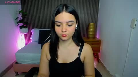 Snapshot of sammy_cutee chatting on 12/28/24, 03:15 S A M M Y online show from 12/28/24, 03:15
