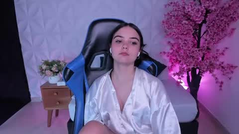 Snapshot of sammy_cutee chatting on 01/14/25, 05:51 S A M M Y online show from 01/14/25, 05:51