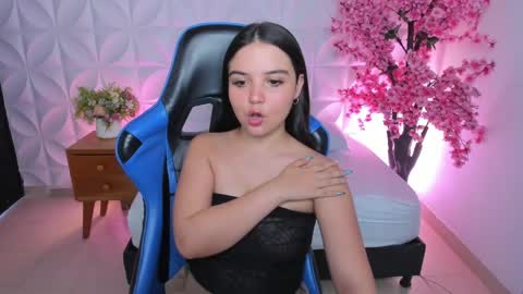 Snapshot of sammy_cutee chatting on 02/05/25, 02:40 S A M M Y online show from 02/05/25, 02:40