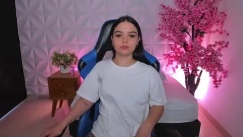 Snapshot of sammy_cutee chatting on 02/05/25, 08:54 S A M M Y online show from 02/05/25, 08:54