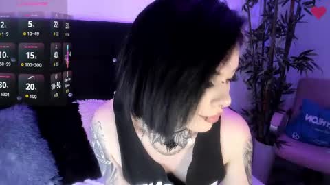 Snapshot of sammy_f_uck chatting on 09/11/25, 10:43 Samantha online show from 09/11/25, 10:43