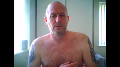 Snapshot of sammyb1821 chatting on 03/03/25, 02:04 sammyb1821 online show from 03/03/25, 02:04