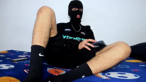 Snapshot of samuel_suarez chatting on 11/02/25, 06:16 online show from 11/02/25, 06:16