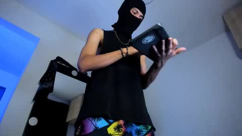 Snapshot of samuel_suarez chatting on 11/09/25, 01:26 online show from 11/09/25, 01:26