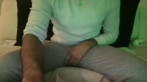 Snapshot of samwise2418 chatting on 12/27/24, 06:14 Sam W dick strip tease online show from 12/27/24, 06:14