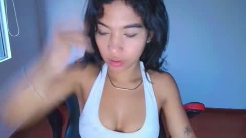 Snapshot of samy_jonnes_ chatting on 11/24/25, 10:53 Hello I am absent due to a family calamity I will return soon-hola estoy ausente por un problema familiar volvere pronto. online show from 11/24/25, 10:53