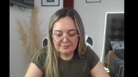 Snapshot of samy_vsn chatting on 10/08/25, 05:54 samy_vsn online show from 10/08/25, 05:54