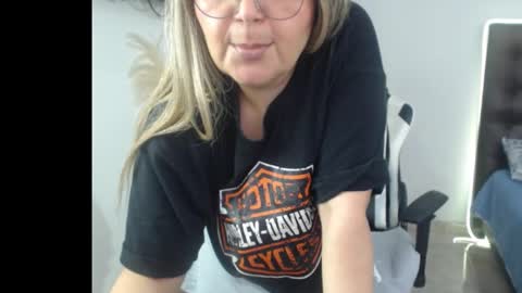 Snapshot of samy_vsn chatting on 10/16/25, 06:09 samy_vsn online show from 10/16/25, 06:09