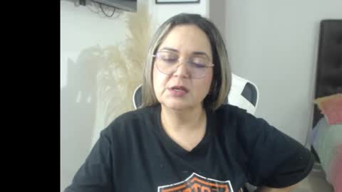 Snapshot of samy_vsn chatting on 10/29/25, 10:44 samy_vsn online show from 10/29/25, 10:44