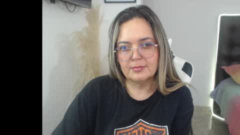 Snapshot of samy_vsn chatting on 11/08/25, 07:34 samy_vsn online show from 11/08/25, 07:34