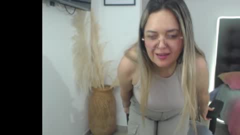 Snapshot of samy_vsn chatting on 11/09/25, 07:56 samy_vsn online show from 11/09/25, 07:56