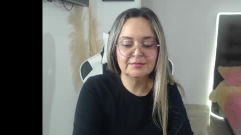 Snapshot of samy_vsn chatting on 11/13/25, 07:02 samy_vsn online show from 11/13/25, 07:02