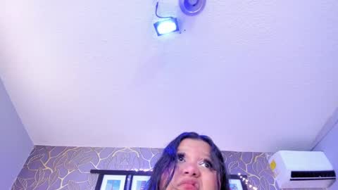 Snapshot of samyriverss chatting on 02/08/25, 09:35 Samy online show from 02/08/25, 09:35
