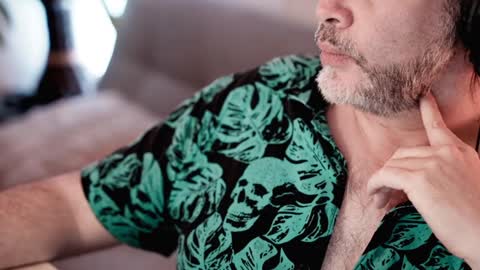 Sanders online show from 01/26/25, 01:52