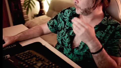 Sanders online show from 01/27/25, 02:31