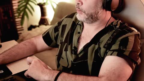 Sanders online show from 01/28/25, 03:25