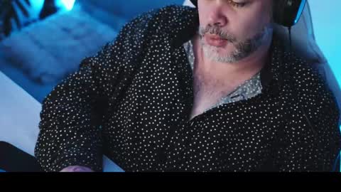 Sanders online show from 02/19/25, 11:57