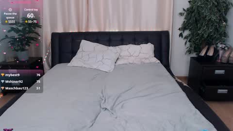 SandiSkiter online show from 01/14/25, 11:05