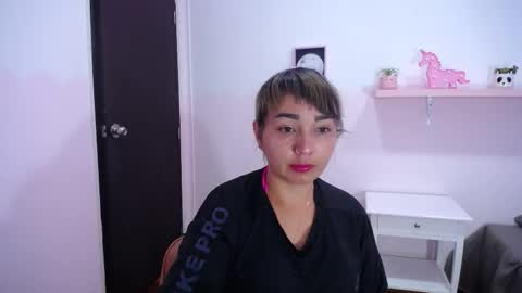 Snapshot of sandra_crowley chatting on 09/15/25, 11:43 sandra_crowley online show from 09/15/25, 11:43