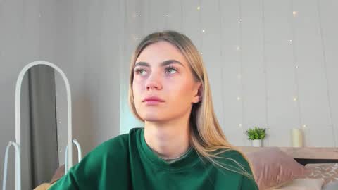 Snapshot of sandraa_anderson chatting on 10/19/25, 11:38 sandraa_anderson online show from 10/19/25, 11:38