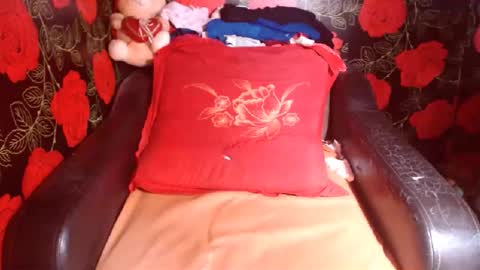 Sandra online show from 11/06/25, 05:47