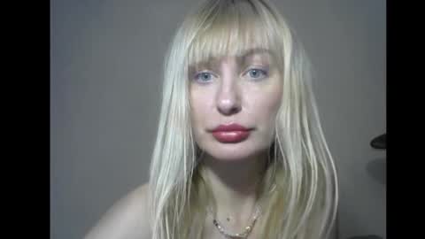 Snapshot of sandraglamour chatting on 01/09/25, 03:55 Sandra online show from 01/09/25, 03:55