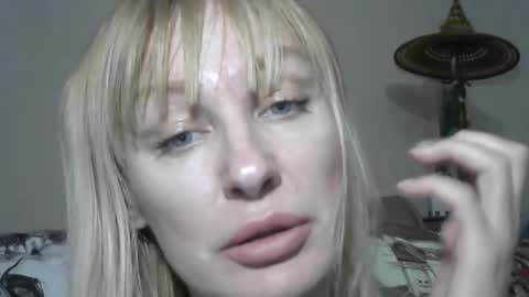 Snapshot of sandraglamour chatting on 02/28/25, 03:59 Sandra online show from 02/28/25, 03:59