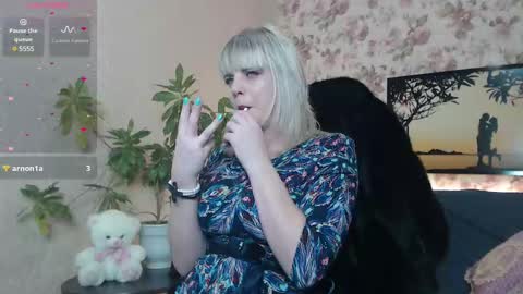 Snapshot of sandrawoolf chatting on 12/10/24, 08:49 sandrawoolf online show from 12/10/24, 08:49