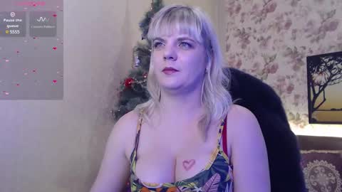 Snapshot of sandrawoolf chatting on 01/12/25, 11:07 sandrawoolf online show from 01/12/25, 11:07