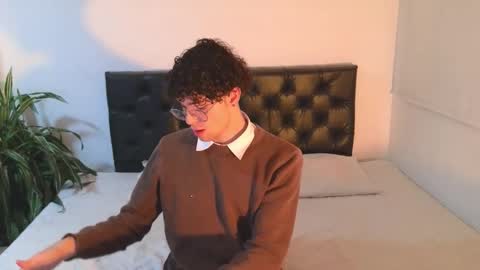 Snapshot of sandro_vitali chatting on 09/16/25, 05:41 sandro_vitali online show from 09/16/25, 05:41