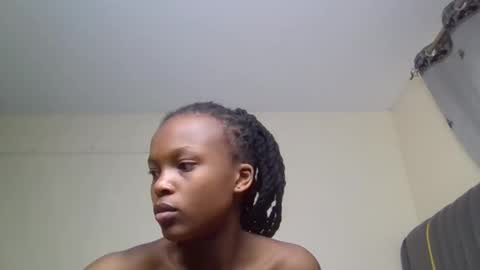 Snapshot of sandy_bby1 chatting on 09/13/25, 02:22 sandy online show from 09/13/25, 02:22