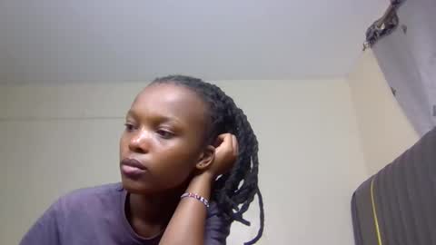 Snapshot of sandy_bby1 chatting on 09/14/25, 12:32 sandy online show from 09/14/25, 12:32