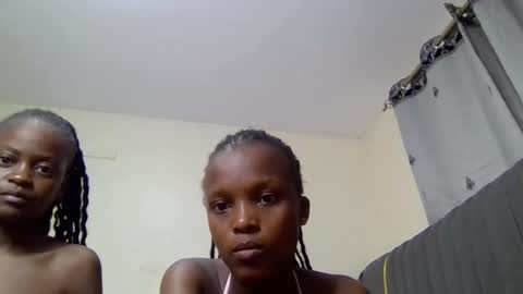 Snapshot of sandy_bby1 chatting on 09/18/25, 12:40 sandy online show from 09/18/25, 12:40