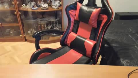 Snapshot of sandysun_shine chatting on 12/04/24, 01:53 Sandy online show from 12/04/24, 01:53