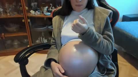 Snapshot of sandysun_shine chatting on 12/11/24, 12:02 Sandy online show from 12/11/24, 12:02