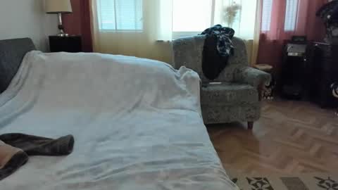 Snapshot of sandysun_shine chatting on 12/13/24, 10:51 Sandy online show from 12/13/24, 10:51