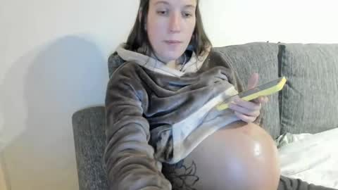 Snapshot of sandysun_shine chatting on 12/13/24, 03:00 Sandy online show from 12/13/24, 03:00