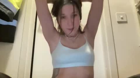 Snapshot of sandysun_shine chatting on 11/23/25, 09:03 Sandy online show from 11/23/25, 09:03