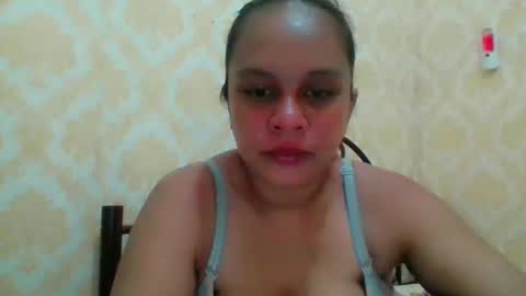 Snapshot of sangrealena4u chatting on 10/21/25, 03:35 sangrealena4u online show from 10/21/25, 03:35