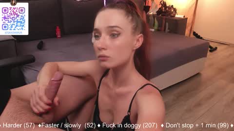 Snapshot of sansa_mur chatting on 11/03/25, 07:20 Sansa and Alex online show from 11/03/25, 07:20