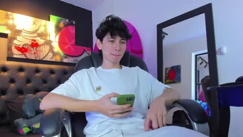 santi online show from 01/15/25, 02:24