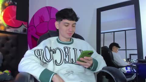 santi online show from 02/11/25, 02:57