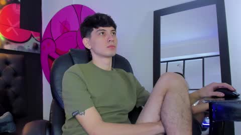 santi online show from 02/19/25, 02:34