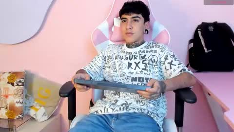 SantiAbader online show from 10/26/25, 03:34