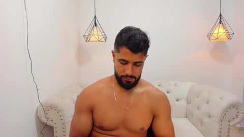 Snapshot of santiago_huntt chatting on 12/05/24, 04:09 santiago_huntt online show from 12/05/24, 04:09