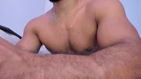 Snapshot of santiago_huntt chatting on 03/11/25, 12:44 santiago_huntt online show from 03/11/25, 12:44