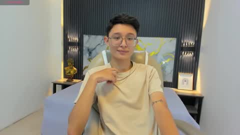 Snapshot of santiago_russo18 chatting on 09/19/25, 12:39 santiago_russo18 online show from 09/19/25, 12:39