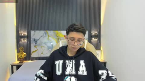 Snapshot of santiago_russo18 chatting on 09/22/25, 12:18 santiago_russo18 online show from 09/22/25, 12:18